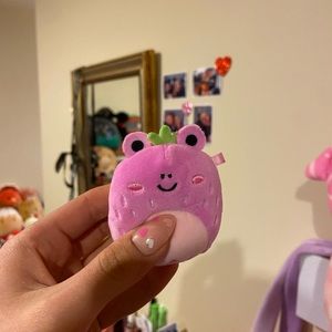 Adabelle Micromallow squishmallow 🍓❤️🐸
